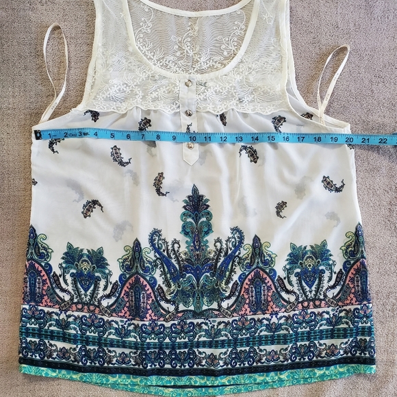 Set of 2 Sheer Tank Tops - Picture 12 of 16